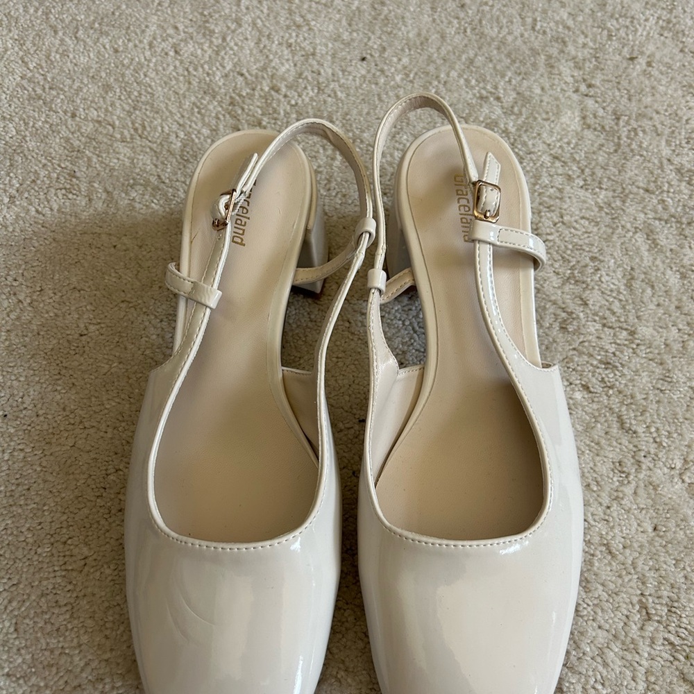 Graceland Women's Cream Patent Slingback Heels